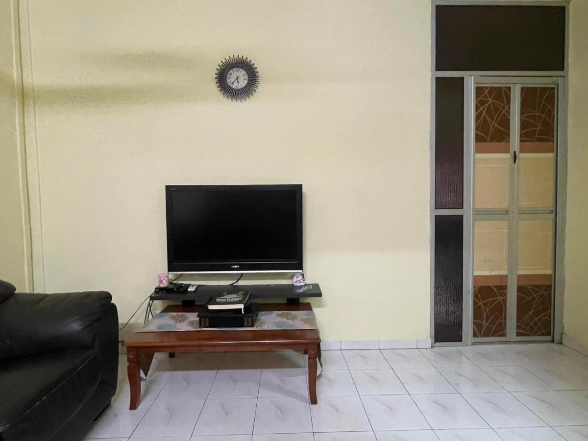 Homestaymuslim Di 틀룩인탄 외부 사진