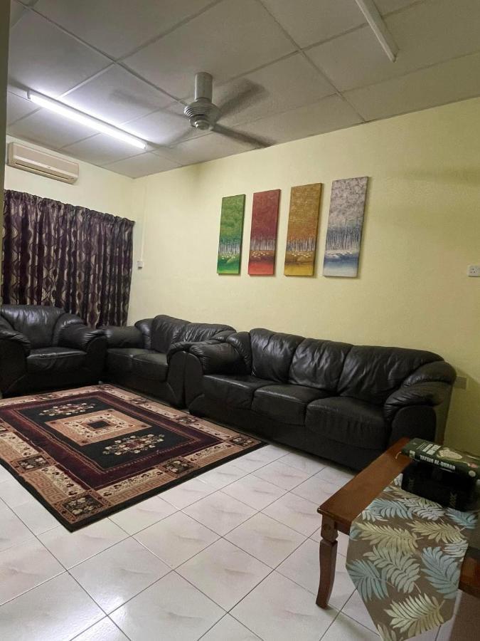 Homestaymuslim Di 틀룩인탄 외부 사진
