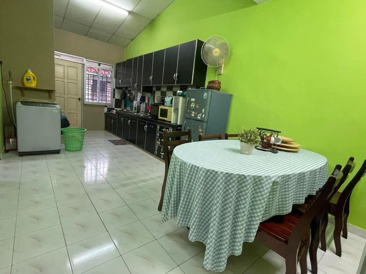 Homestaymuslim Di 틀룩인탄 외부 사진