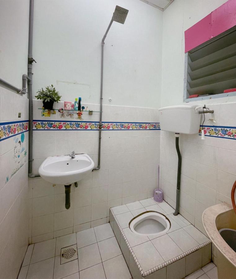 Homestaymuslim Di 틀룩인탄 외부 사진